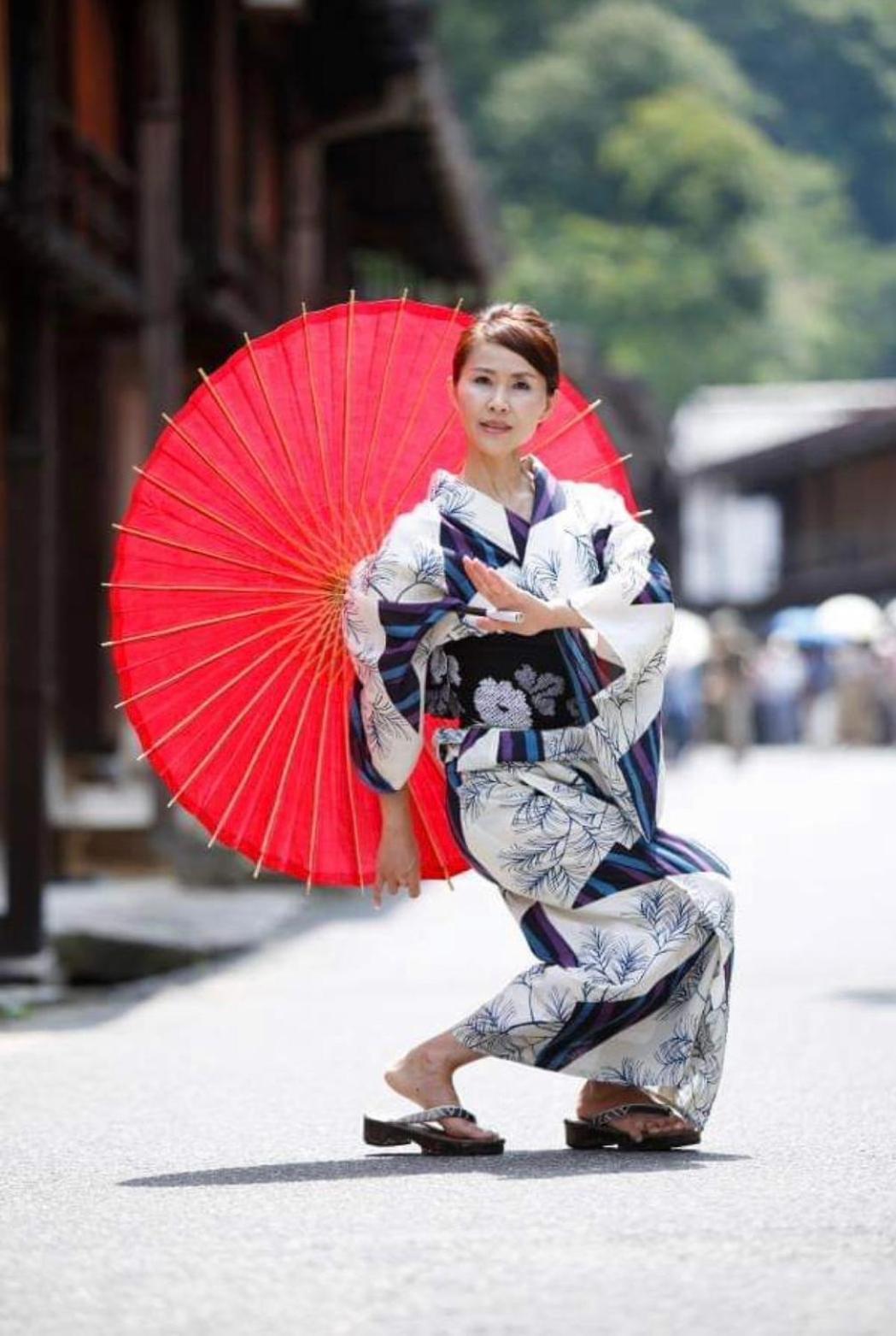 青森伝統芸能を楽しめる繭子の宿 Hachinohe Extérieur photo